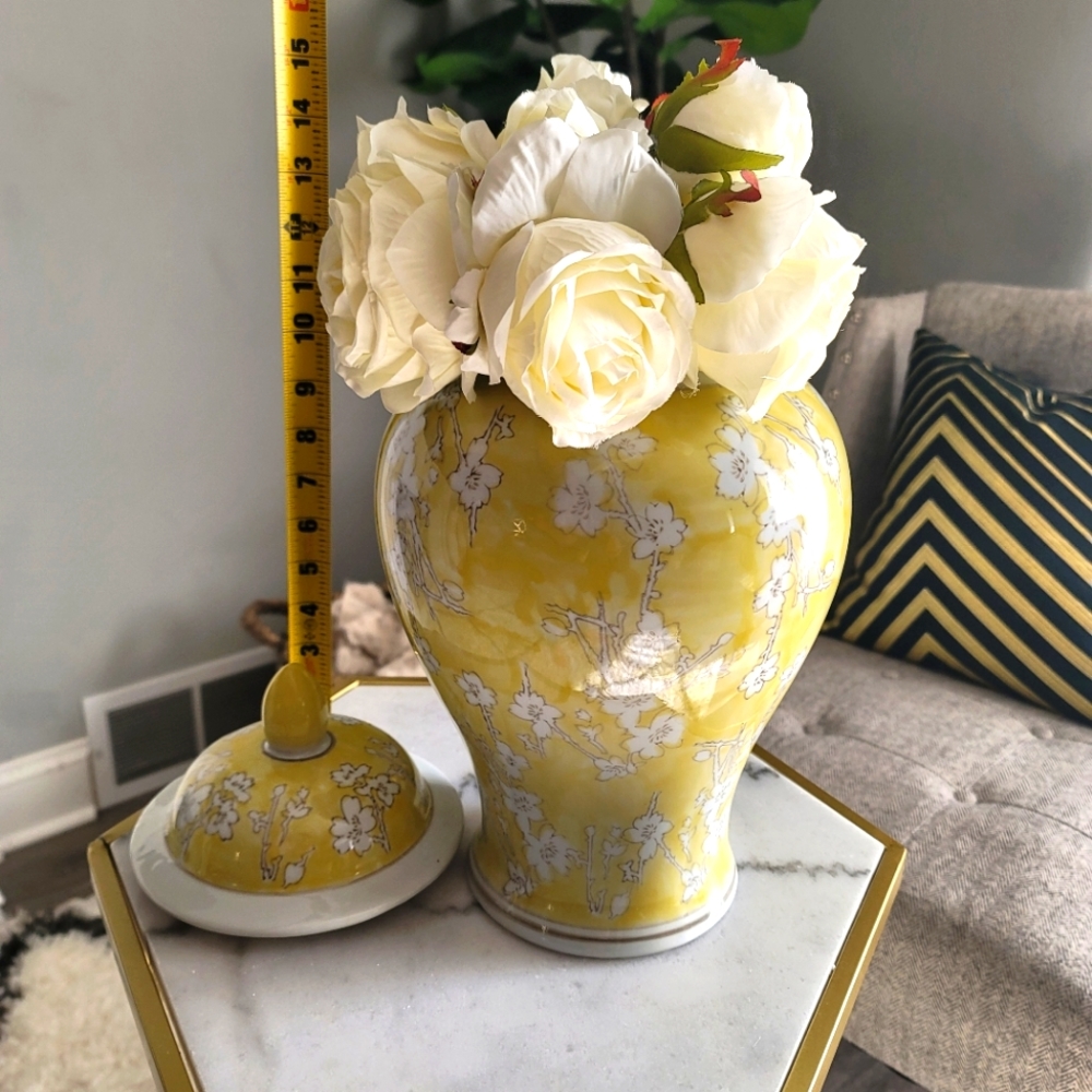 COPY - Yellow and white floral Ginger Jar